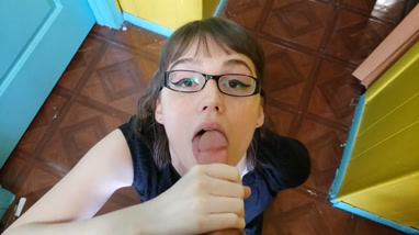 Nerdy tgurl with angelic face dilligently sucks cock while looking you in the eyes